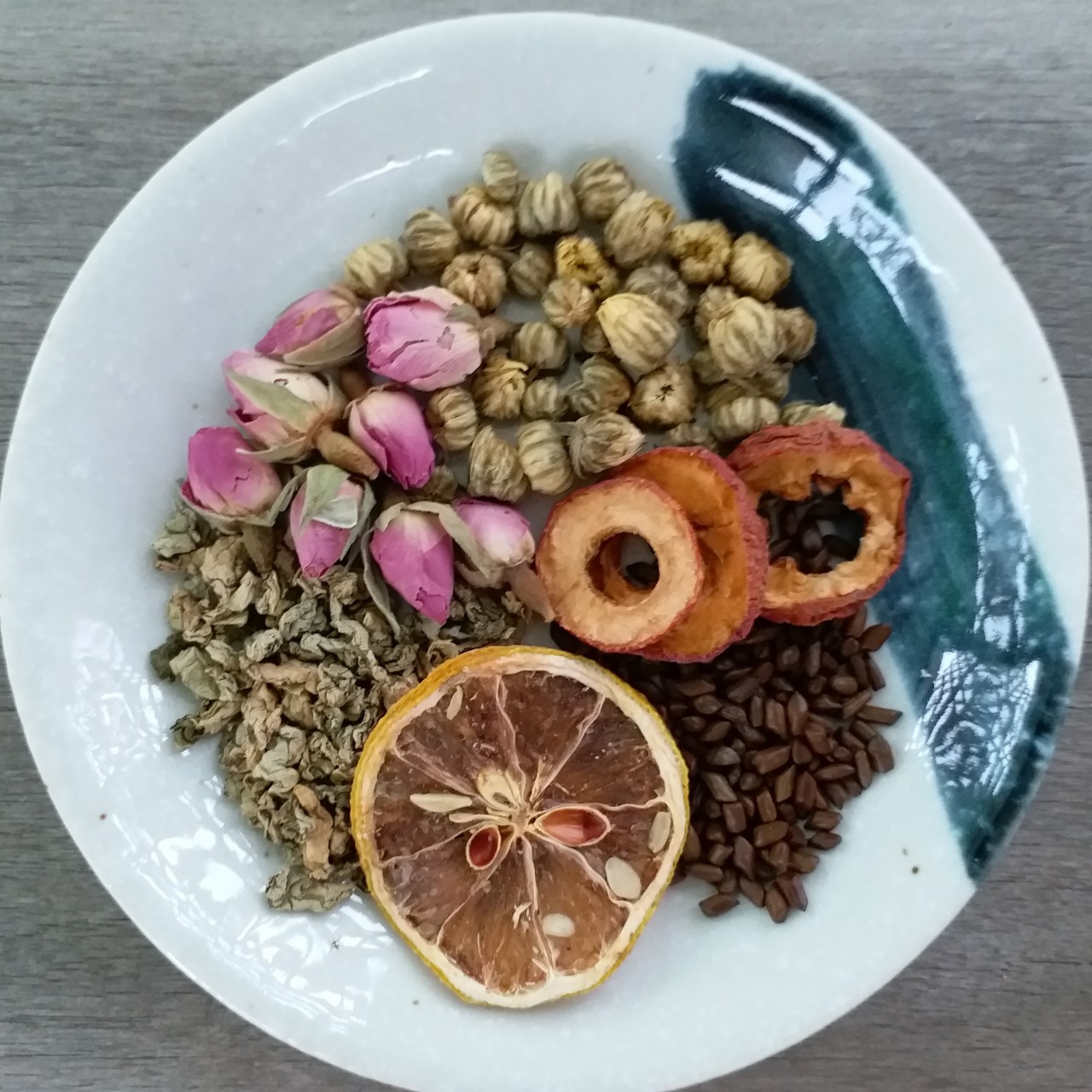 美白瘦身《六味消脂茶》